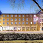 Ibis Hotel 2*