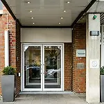 Ibis Hotel 2*