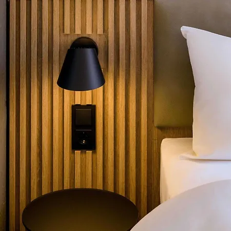 Ibis Hotel 2*