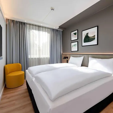 Ibis 3*