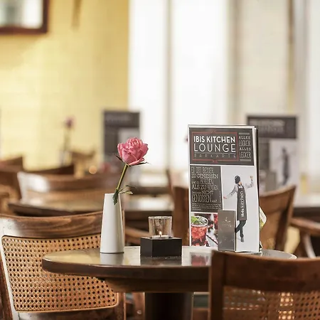 酒店 帕德伯恩宜必思酒店 2*