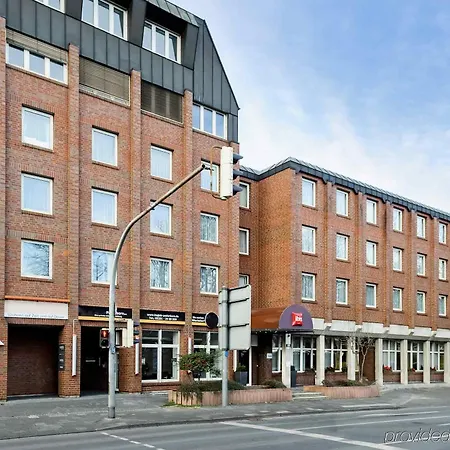 帕德伯恩宜必思酒店 2*